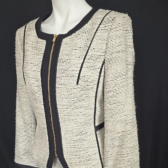 Calvin Klein Cream Black Sheath Jacket and Skirt Suit - Picture 3 of 12